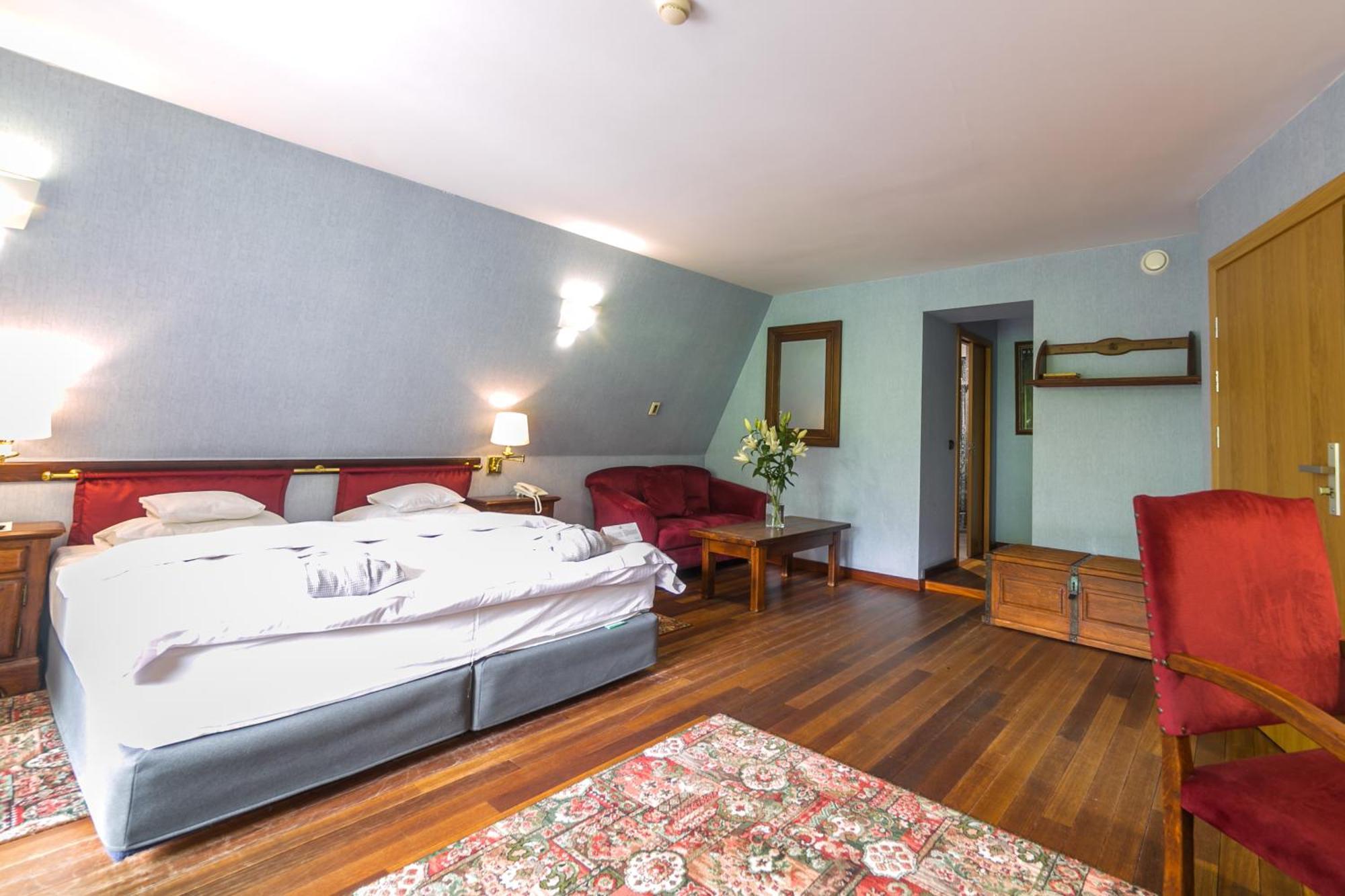 קובארה Jelenia Struga Medical Spa מראה חיצוני תמונה